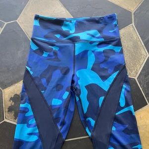 Zyia Blue Camo Mesh Light n Tight